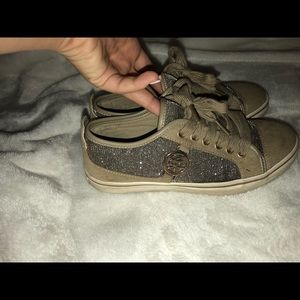 Guess shoes size 5 1/2